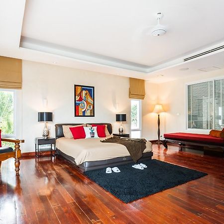 Kyerra Villa By Lofty Pantai Kamala Bagian luar foto