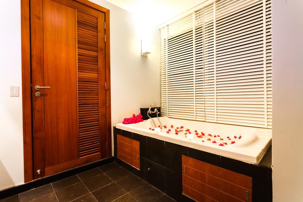 Kyerra Villa By Lofty Pantai Kamala Bagian luar foto