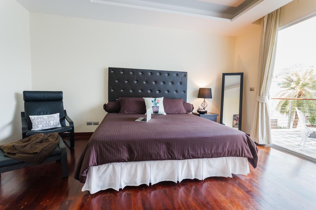Kyerra Villa By Lofty Pantai Kamala Bagian luar foto