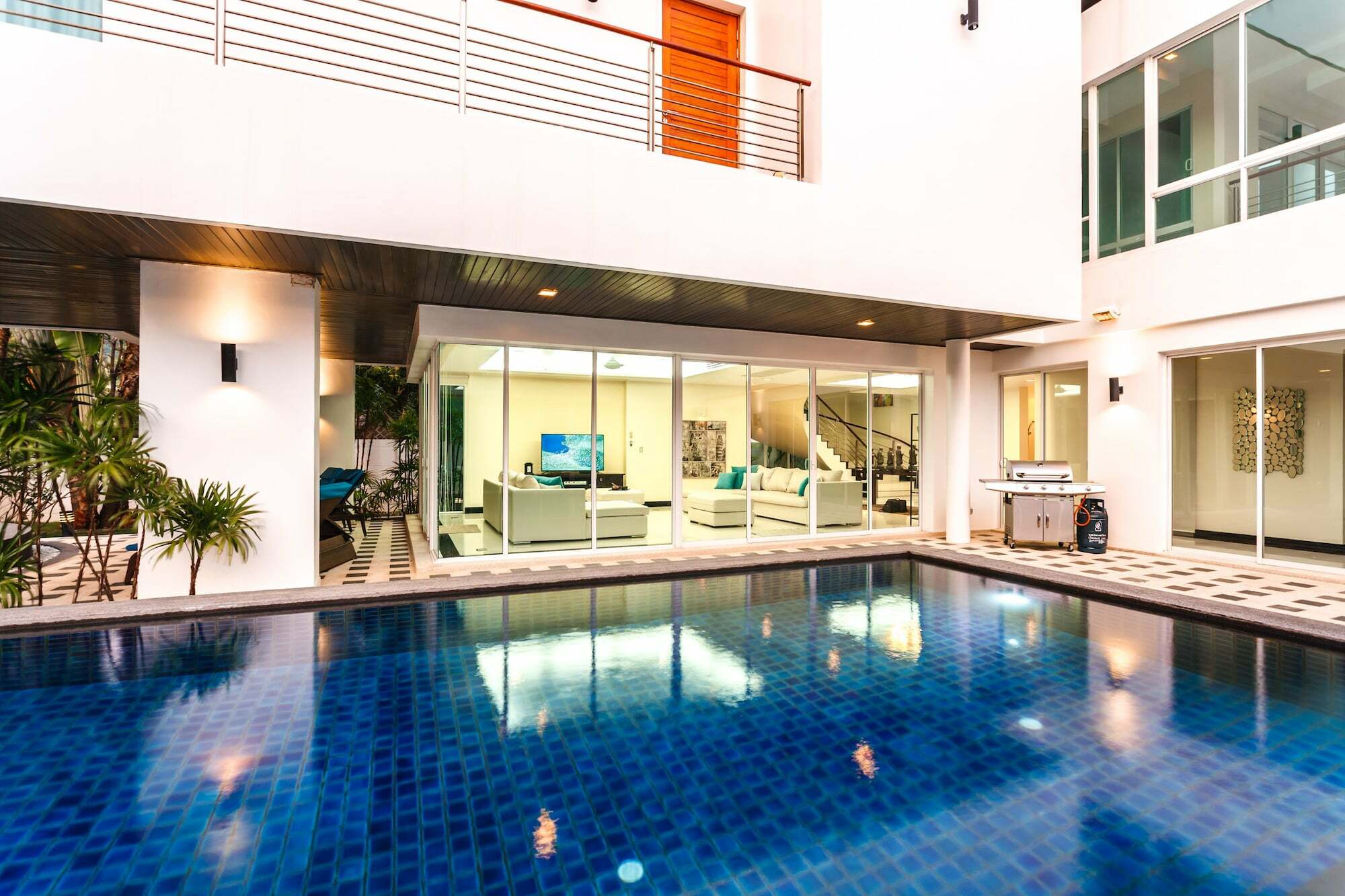 Kyerra Villa By Lofty Pantai Kamala Bagian luar foto